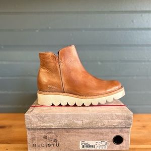 Bed|Stu Lydyi Boot